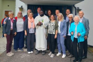 Abschlussmesse von Pater Raphael in Föhrenau – Generationenchor gestaltet feierliche Verabschiedung